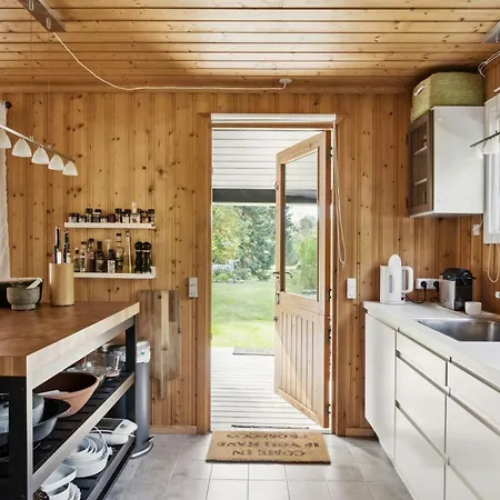 Enjoy Outdoor Life With Orangery And Kitchen * Græsted