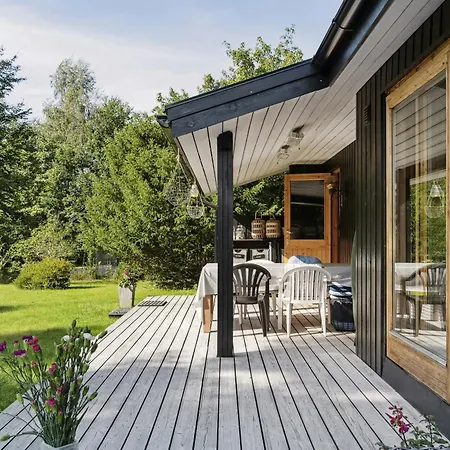 בית נופש Enjoy Outdoor Life With Orangery And Kitchen