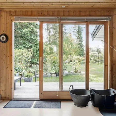 Enjoy Outdoor Life With Orangery And Kitchen * Græsted