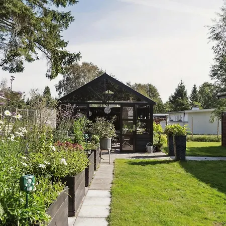 Enjoy Outdoor Life With Orangery And Kitchen בית נופש *