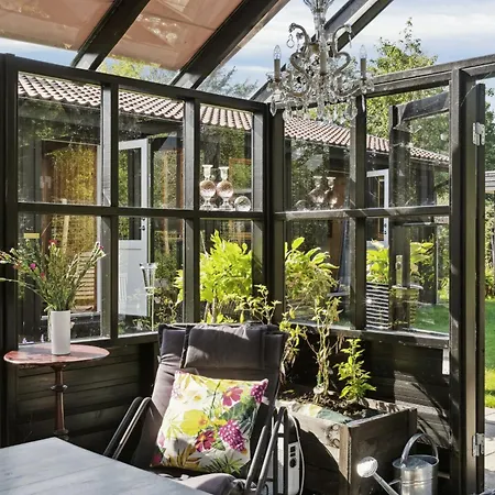 Enjoy Outdoor Life With Orangery And Kitchen Græsted
